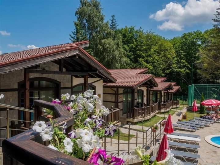 Тодорини Кукли Hotel Spanchevtsi Buitenkant foto