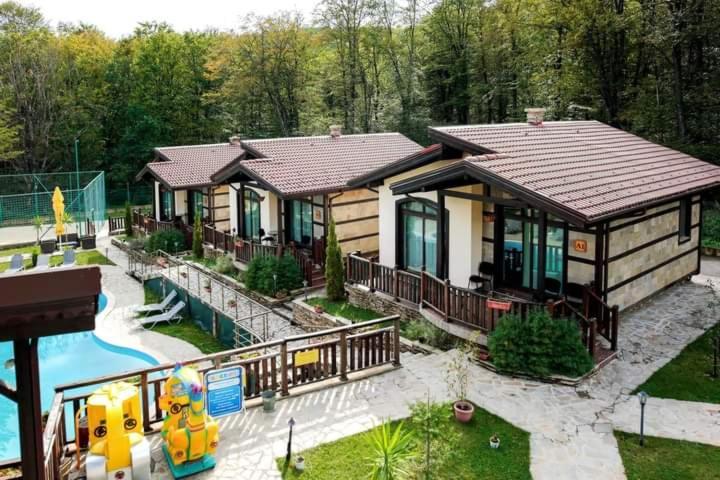 Тодорини Кукли Hotel Spanchevtsi Buitenkant foto