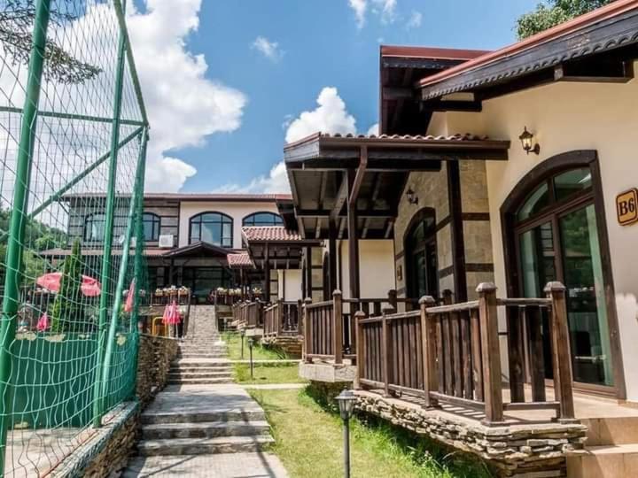 Тодорини Кукли Hotel Spanchevtsi Buitenkant foto